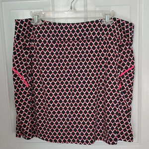 Tail White Label Skort White,Back & Hot Pink Piping, and Back Pockets
